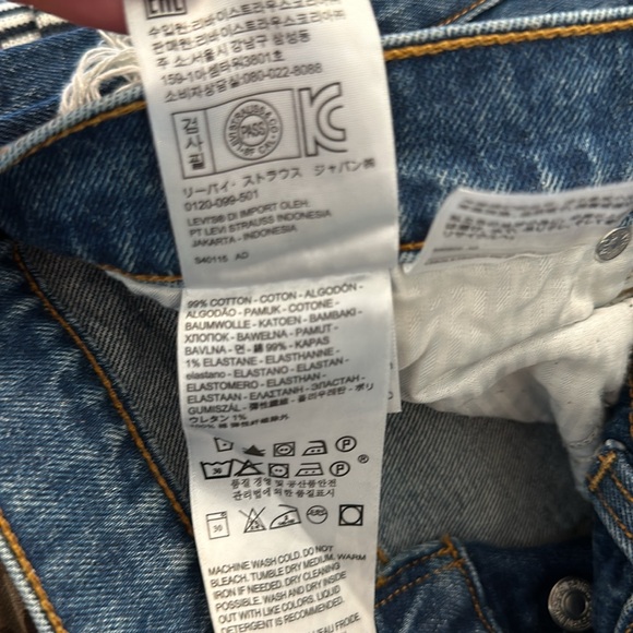 Levi’s - Picture 4 of 4